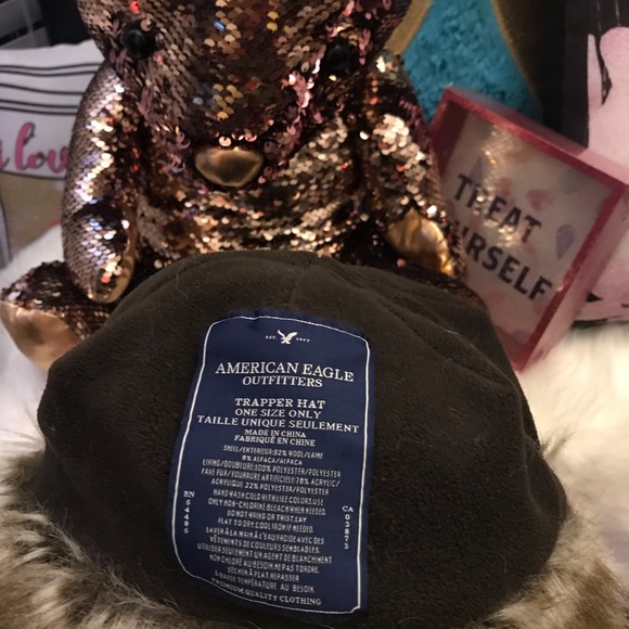 Unique bag and accessories (Hat, scarve, & purse) - Picture 9 of 12